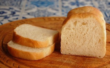 11月のパンは生食パン