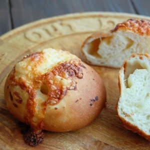 キタノカオリのチーズパン