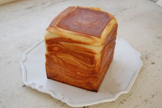 めくる食パン