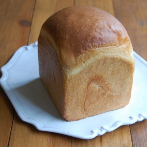 生クリームとヨーグルトの食パン