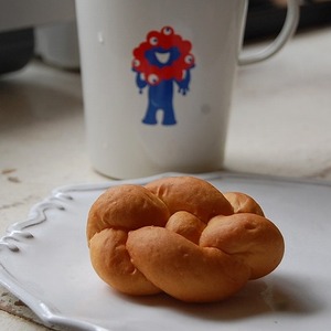 ミャクミャクっぽいパン
