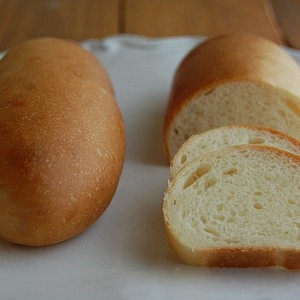 3月はココナッツミルクのコッペパン